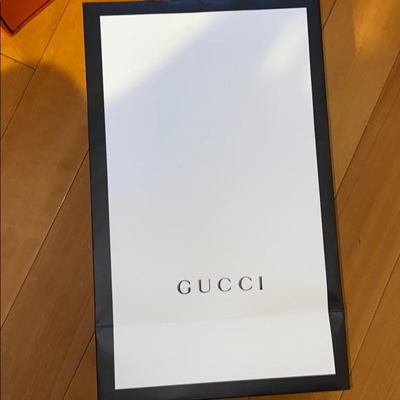 Designer shopping bags, and boxes - Picture 4 of 9